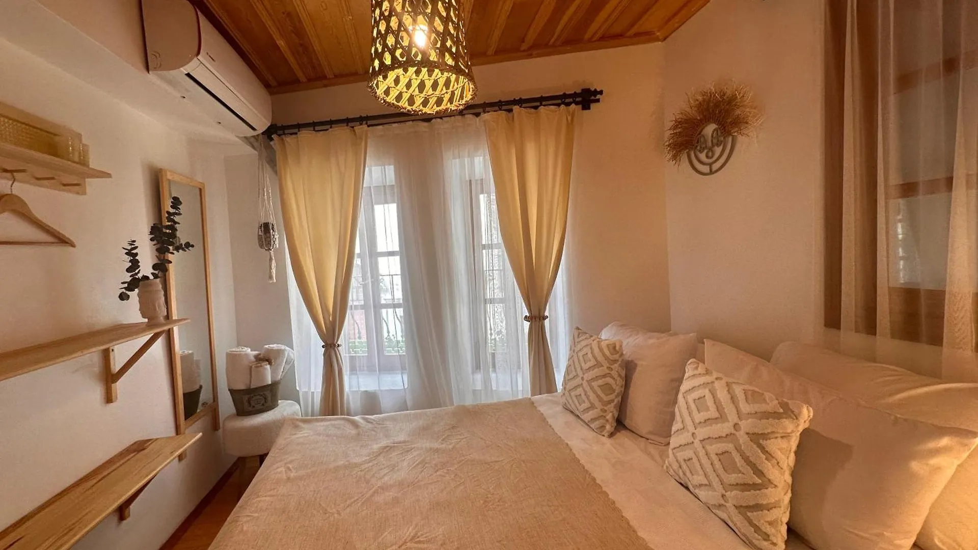 فندق Hanole Guest House Ayvalı تركيا