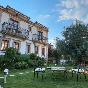 Tas Bahce Cunda Otel